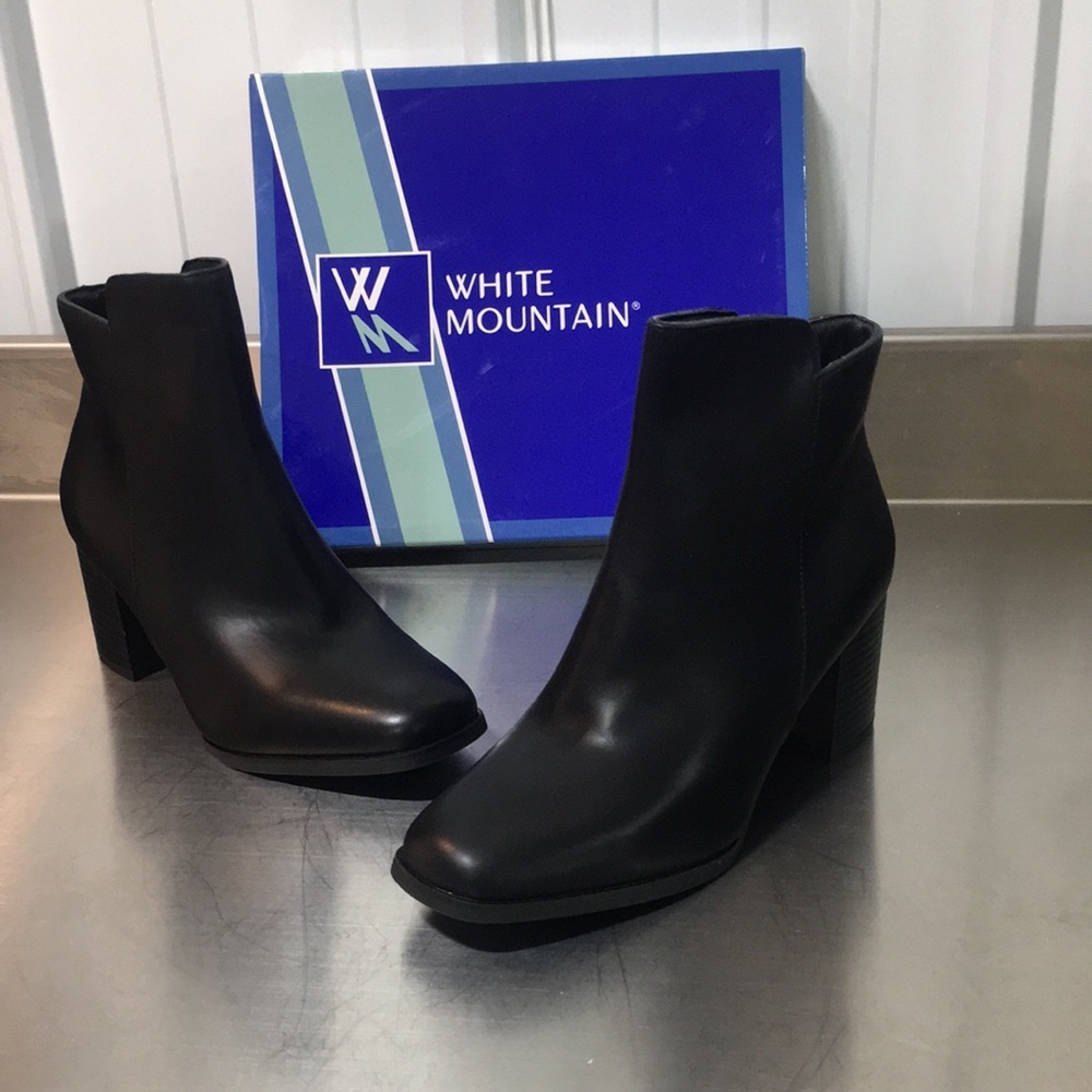 New No Box White Mountain Women's Black Leather Ankle Boots